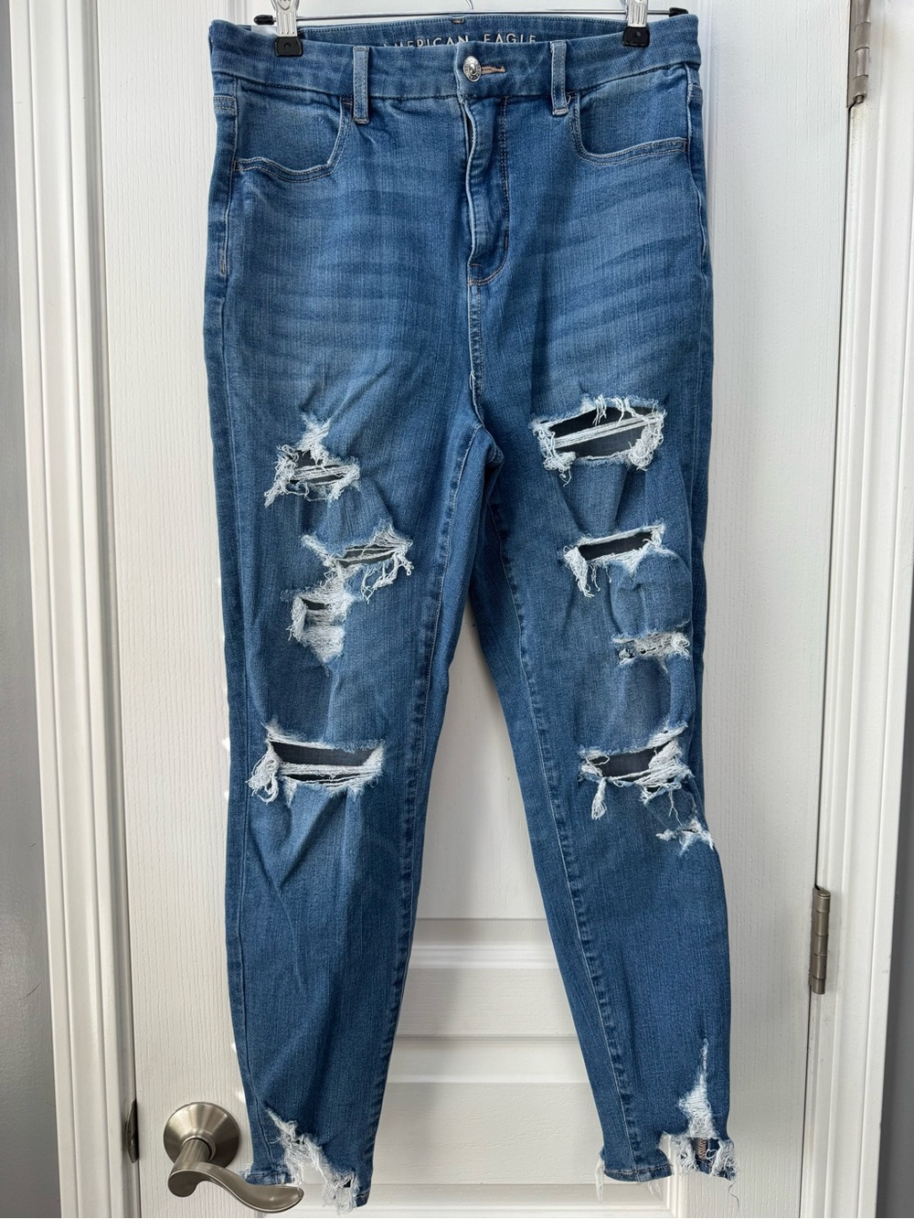 American Eagle Outfitters The Dream Jean Curvy Distressed Highrise Jegging